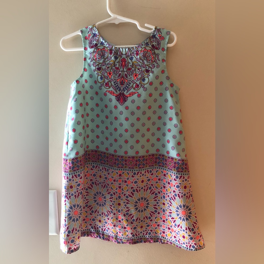 Beautiful Oshkosh Girls Dress Size 5T Like New